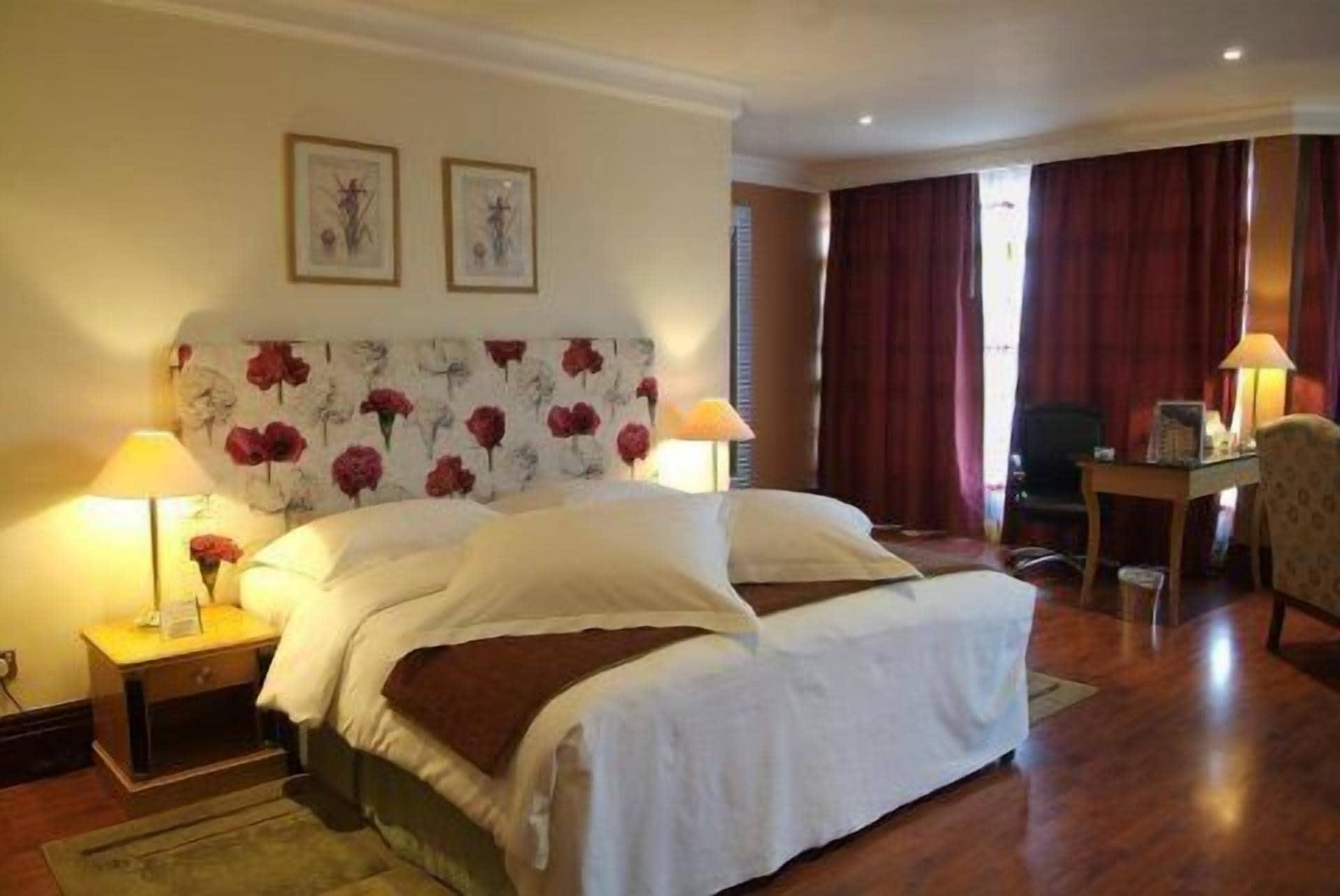 Le Royal Hotel Koweït Extérieur photo