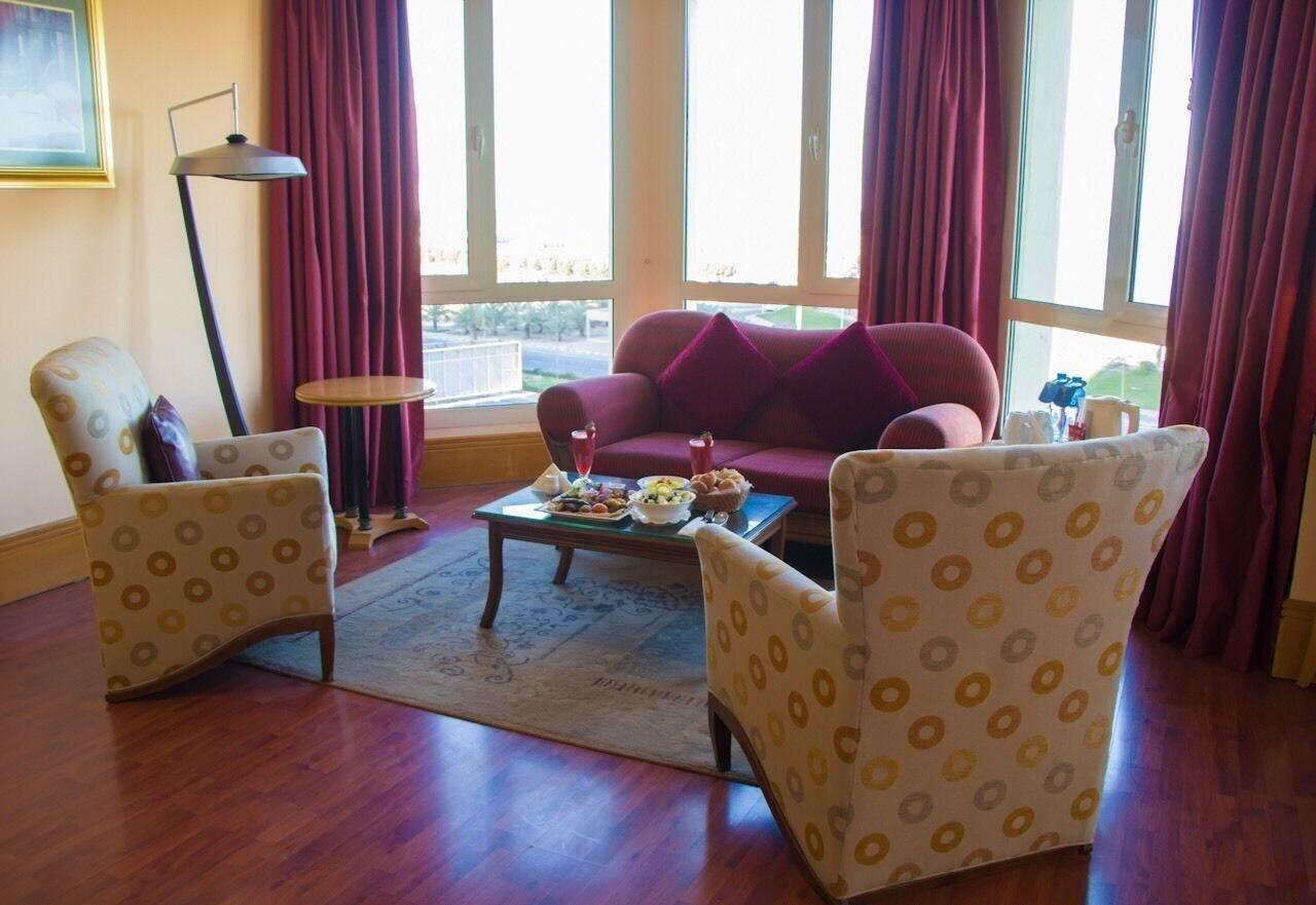 Le Royal Hotel Koweït Extérieur photo