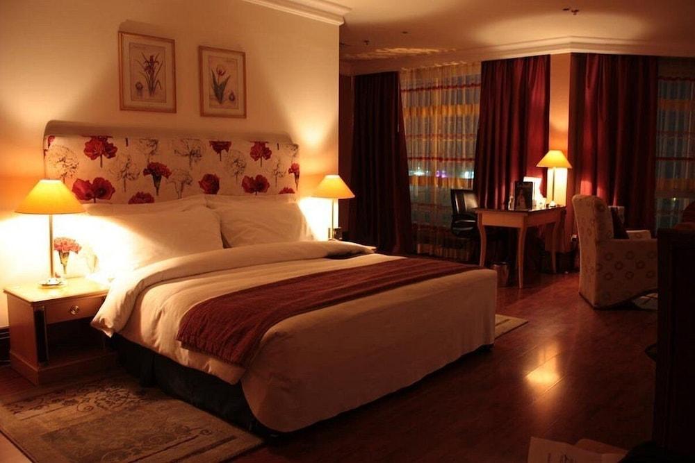 Le Royal Hotel Koweït Extérieur photo