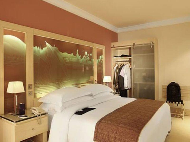 Le Royal Hotel Koweït Extérieur photo